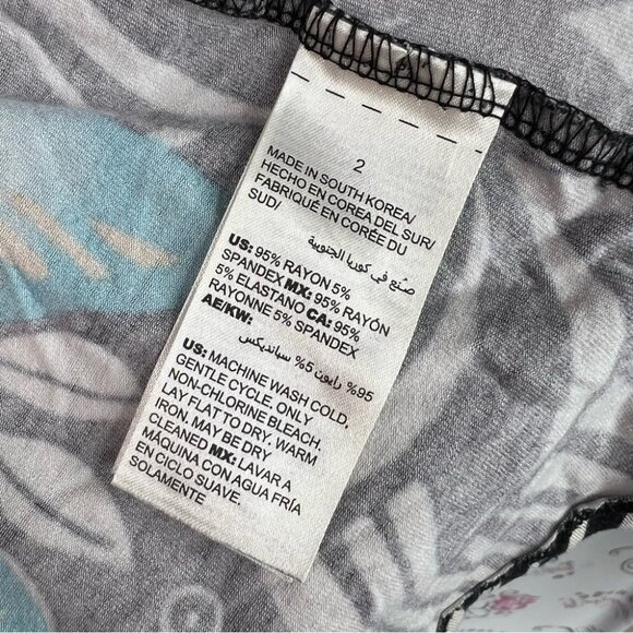 Chico's long sleeve flowers art abstract Multicolor Floral and Abstract Blouse - Picture 9 of 10